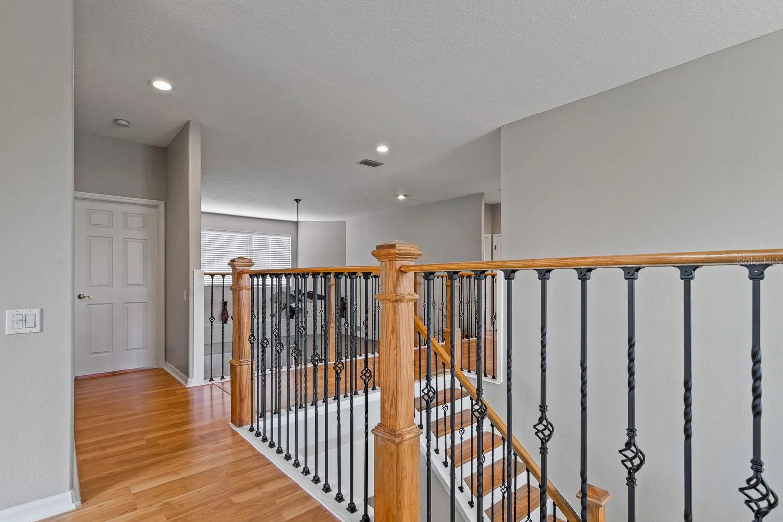 2281 HIGHLAND WOODS DR