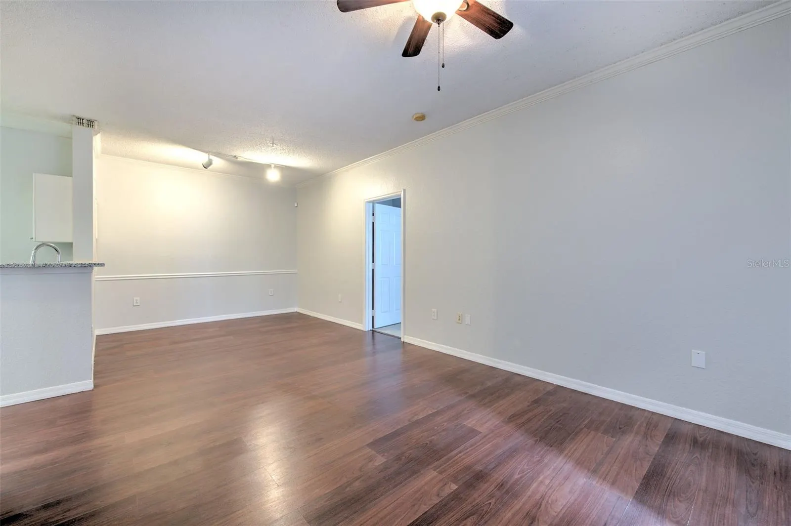 18001 RICHMOND PLACE DR #123, #123