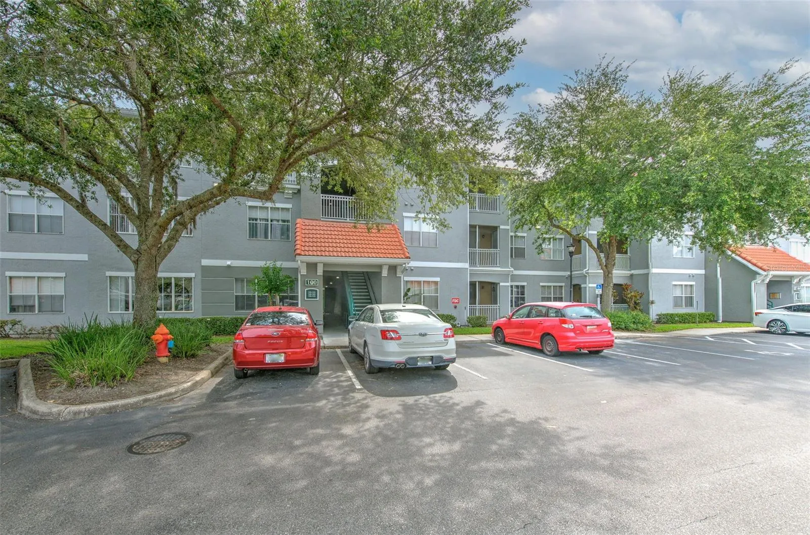 18001 RICHMOND PLACE DR #123, #123