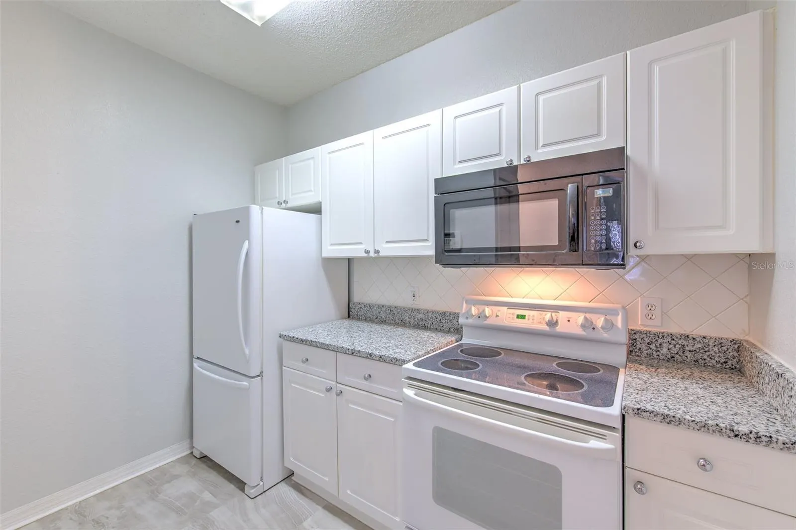 18001 RICHMOND PLACE DR #123, #123