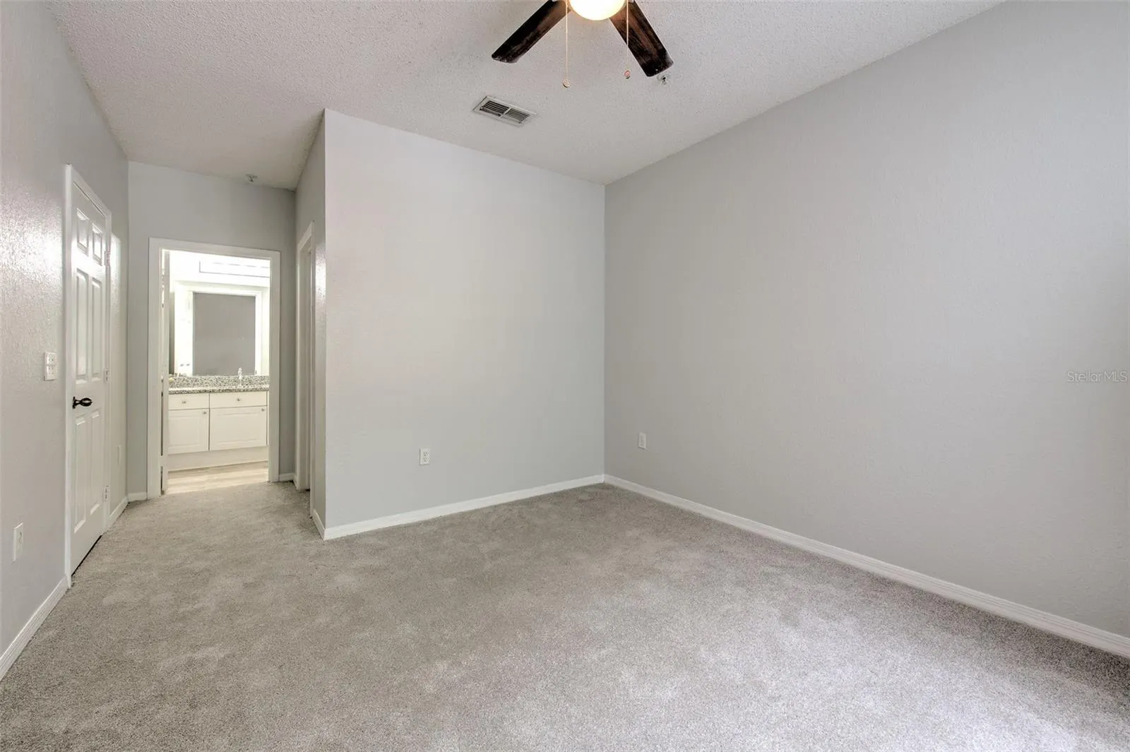 18001 RICHMOND PLACE DR #123, #123
