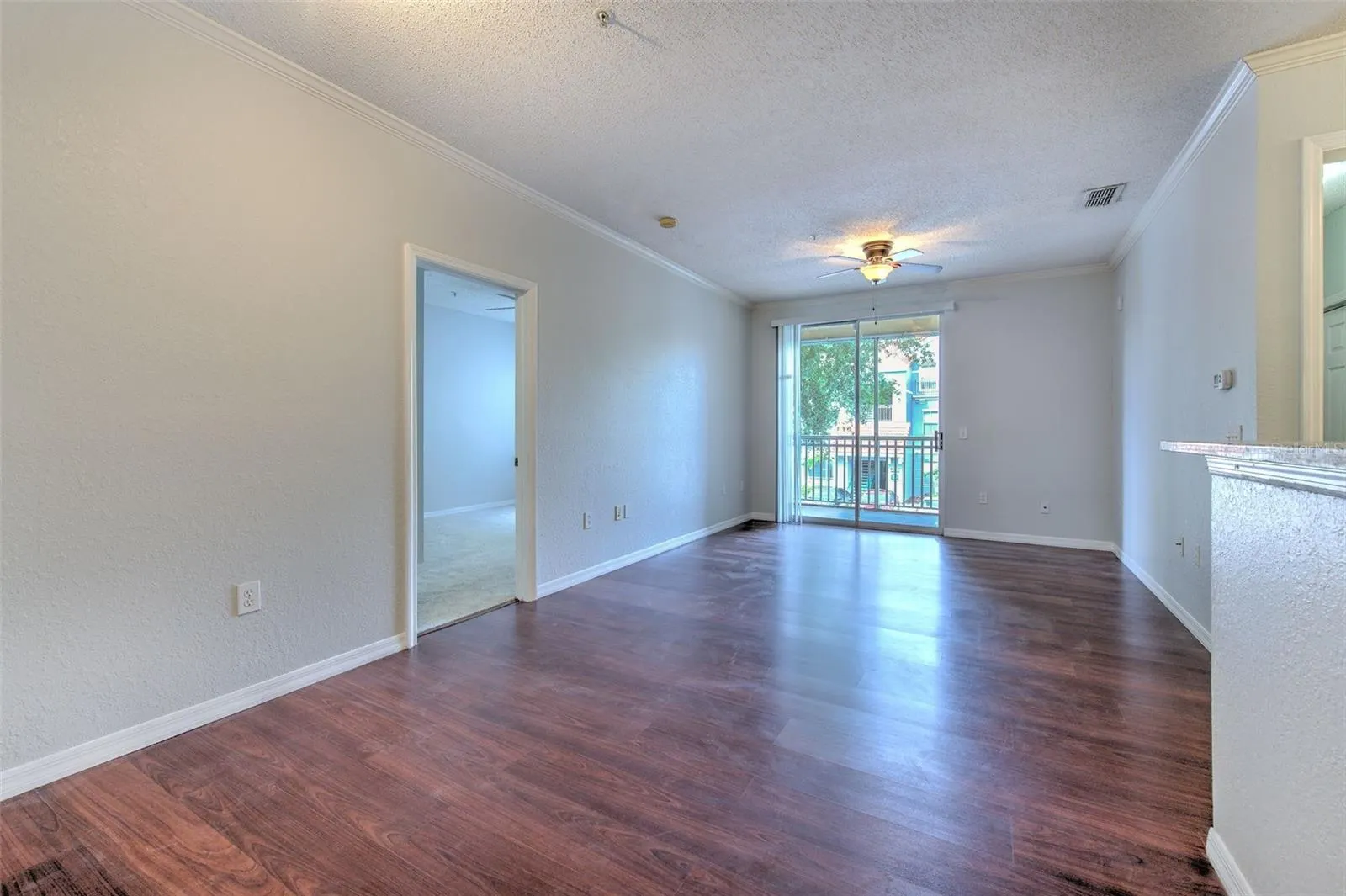 18001 RICHMOND PLACE DR #123, #123