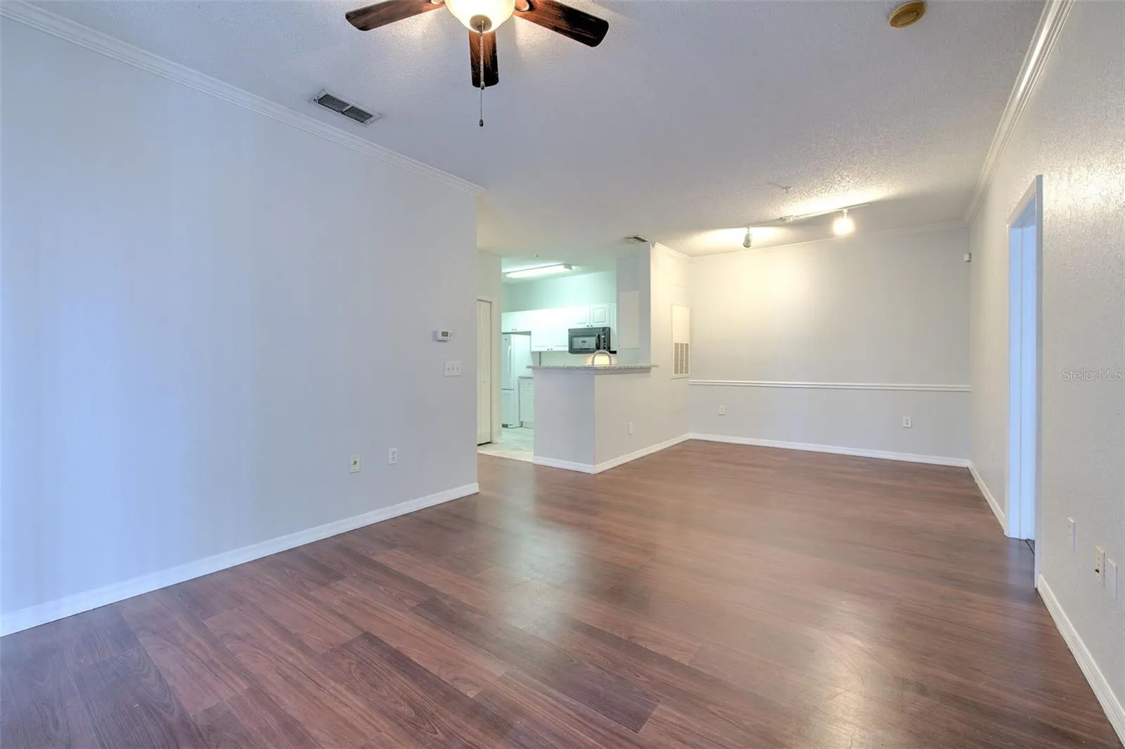 18001 RICHMOND PLACE DR #123, #123