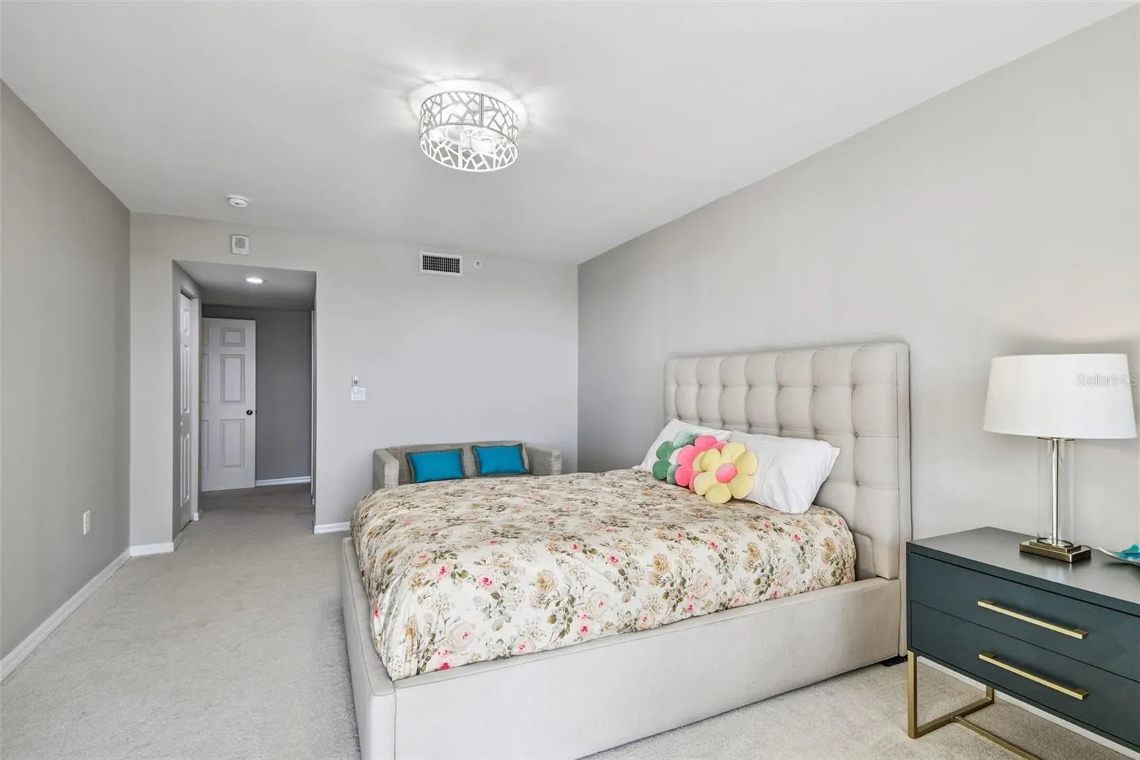 670 ISLAND WAY #604, #604
