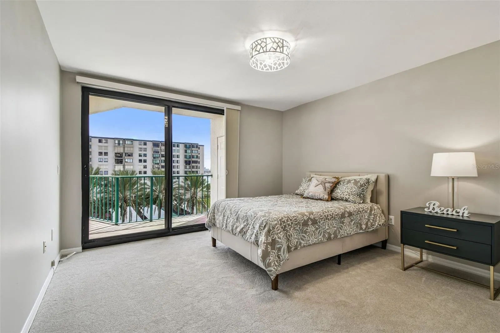 670 ISLAND WAY #604, #604