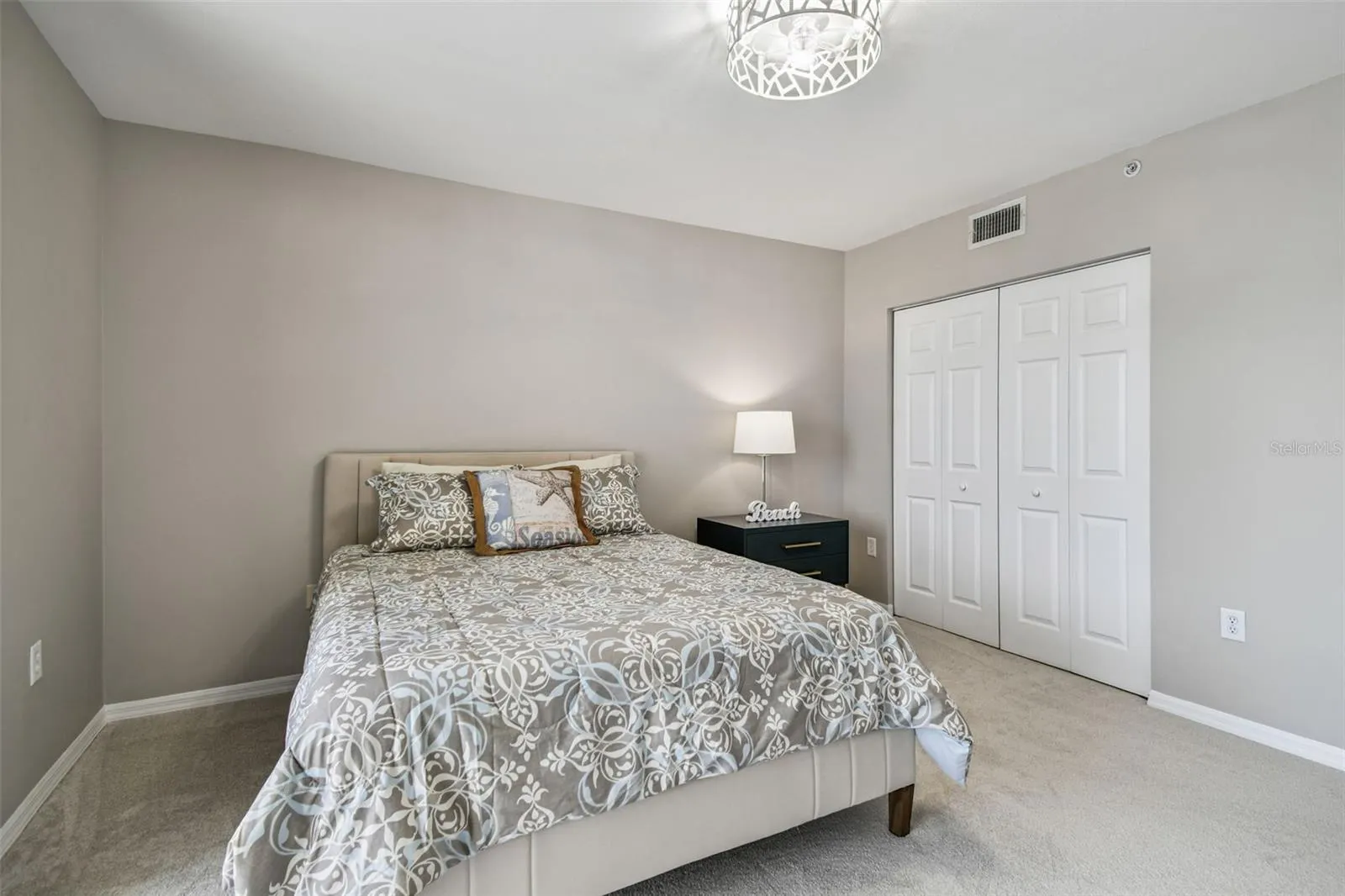 670 ISLAND WAY #604, #604