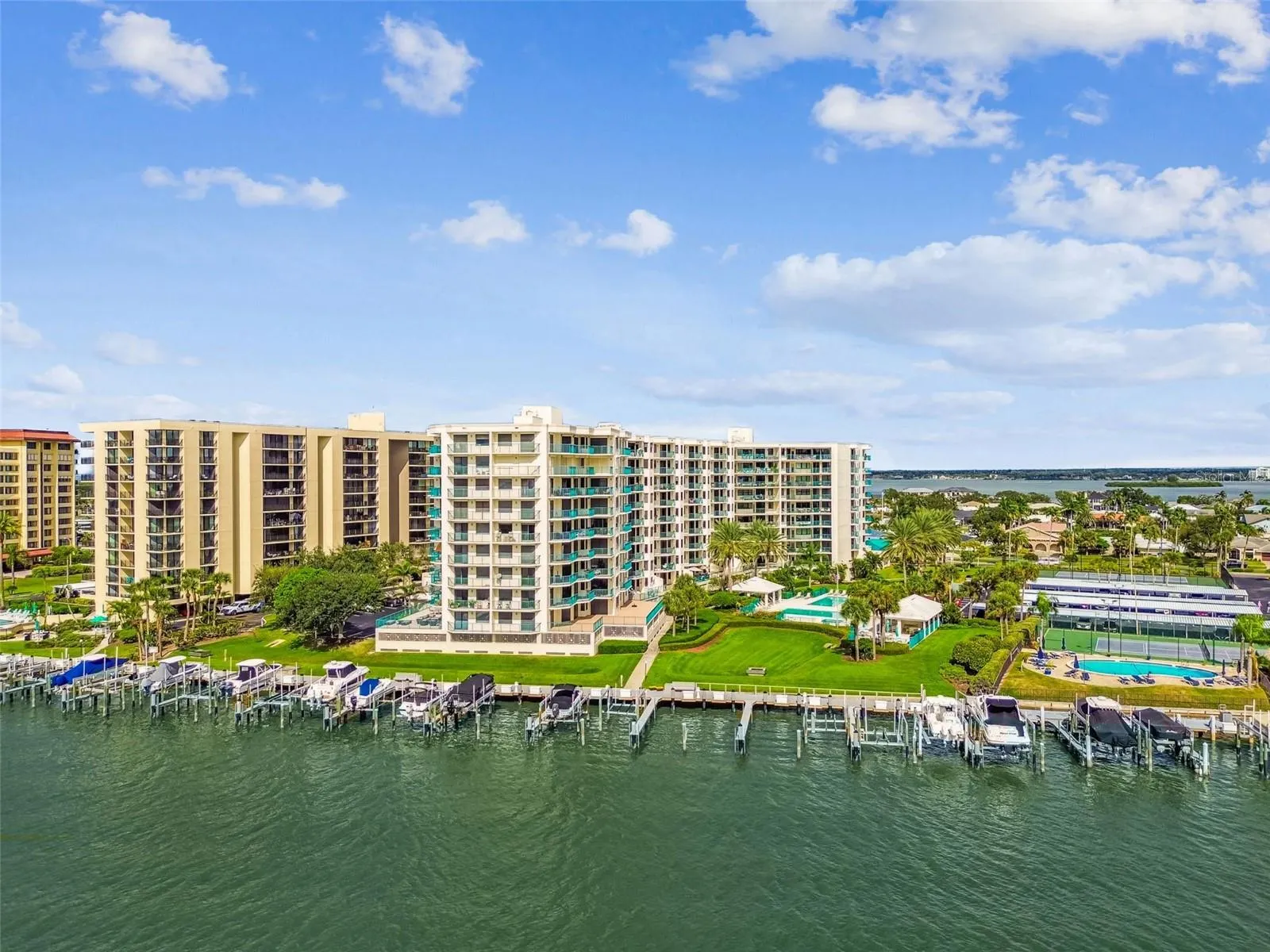 670 ISLAND WAY #604, #604