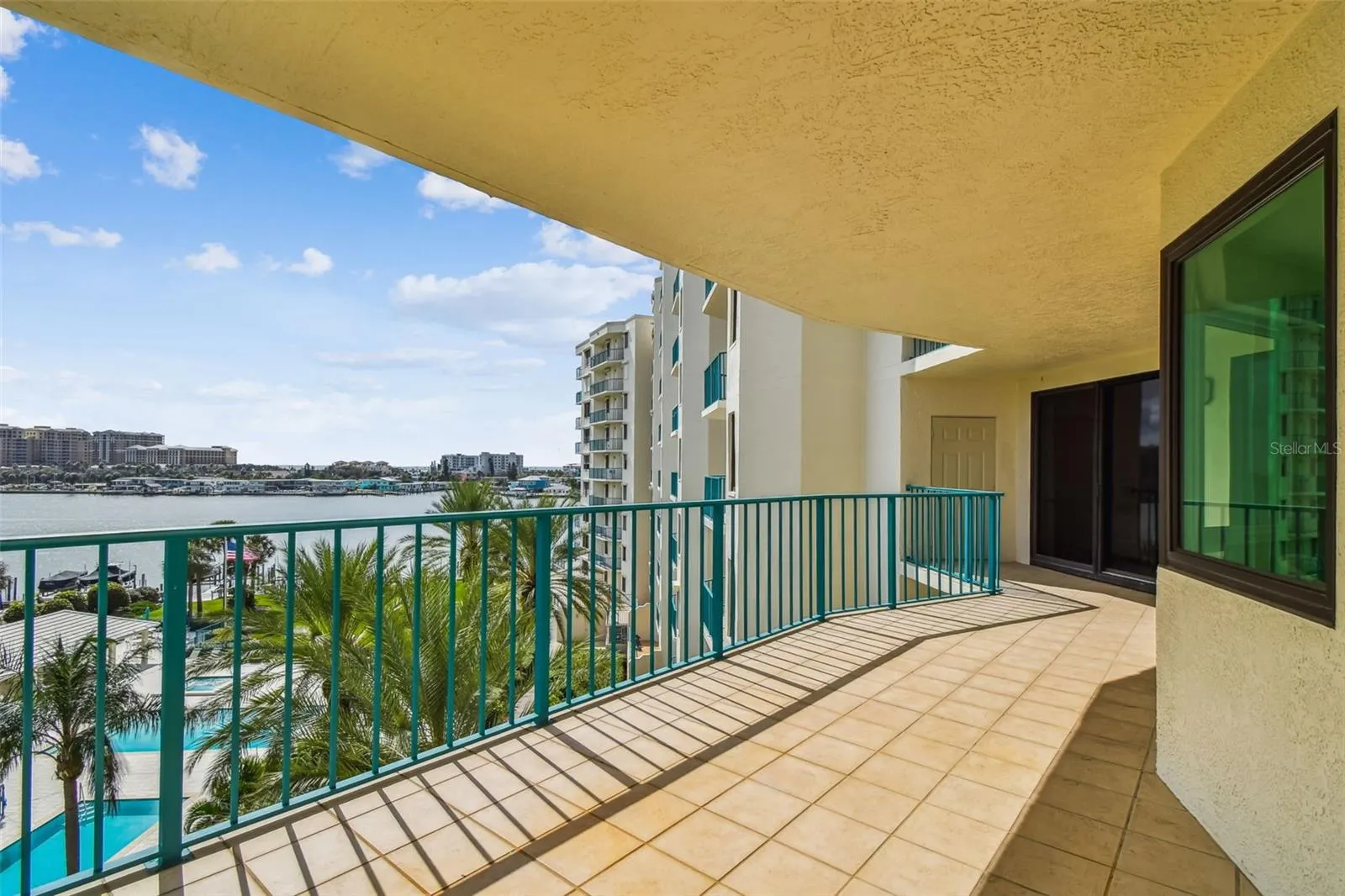 670 ISLAND WAY #604, #604