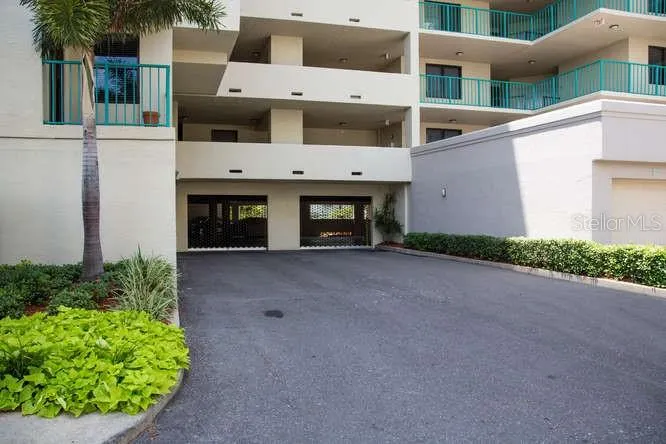 670 ISLAND WAY #604, #604