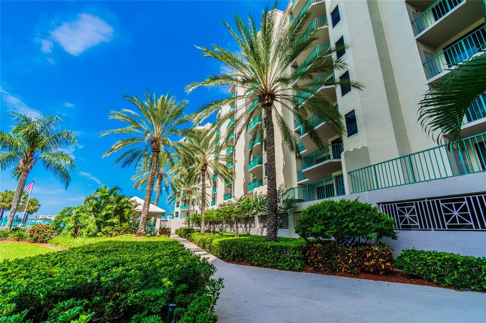 670 ISLAND WAY #604, #604