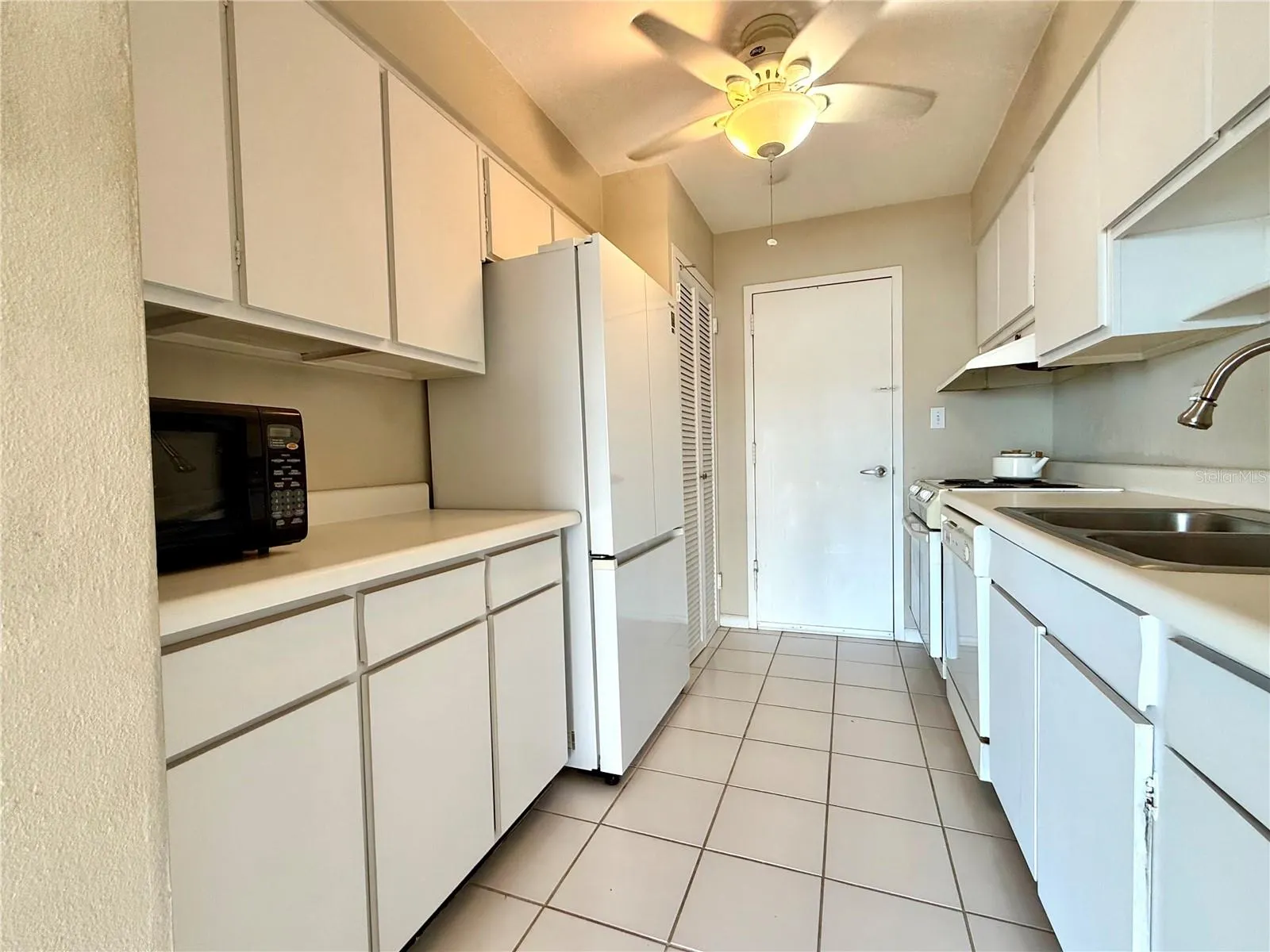7200 SUNSHINE SKYWAY LN S #10C, #10C