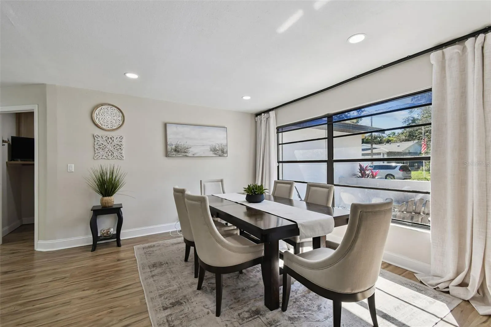 34 HARBOR OAKS CIR