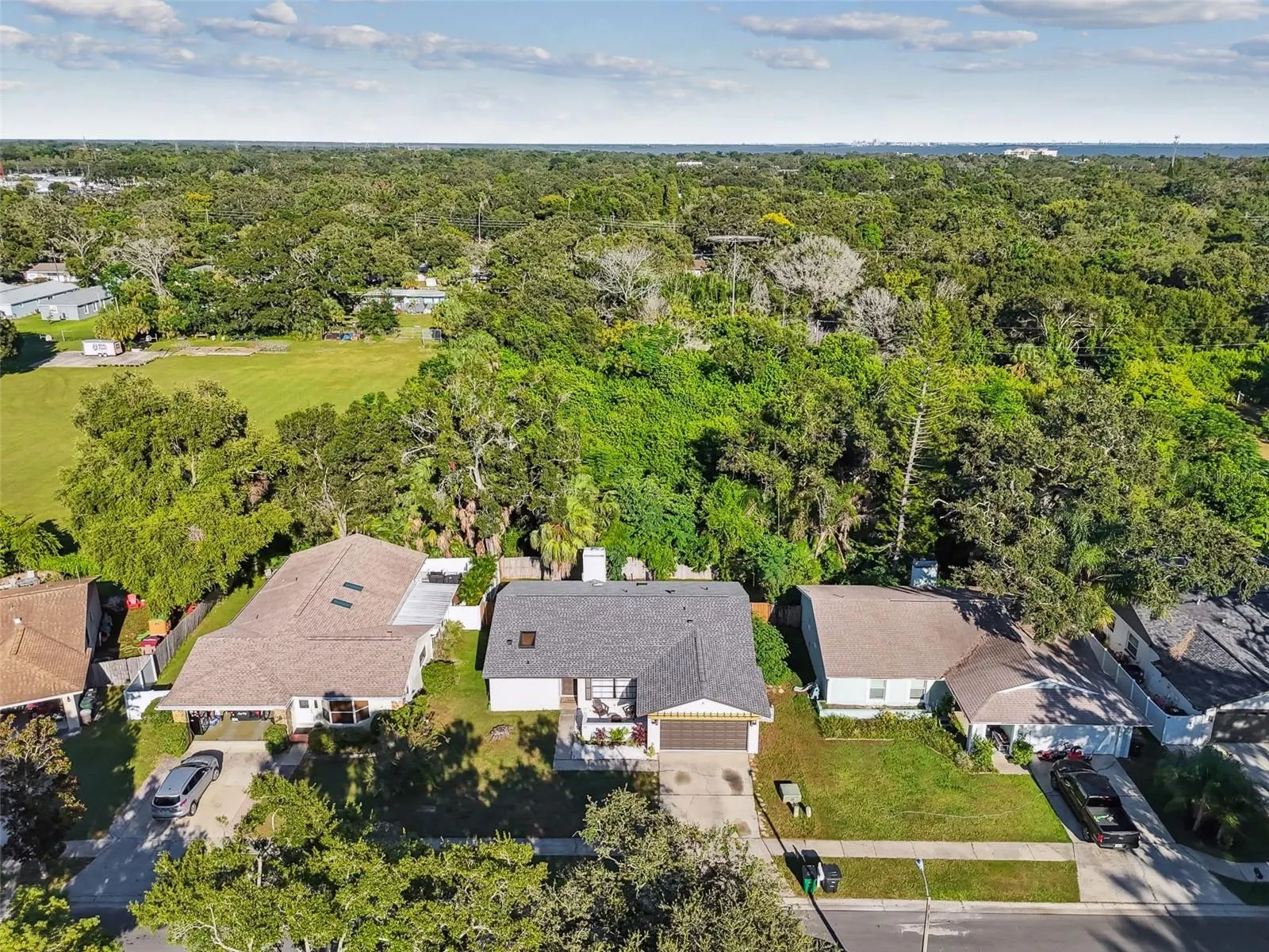 34 HARBOR OAKS CIR