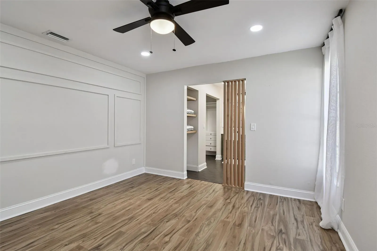 34 HARBOR OAKS CIR
