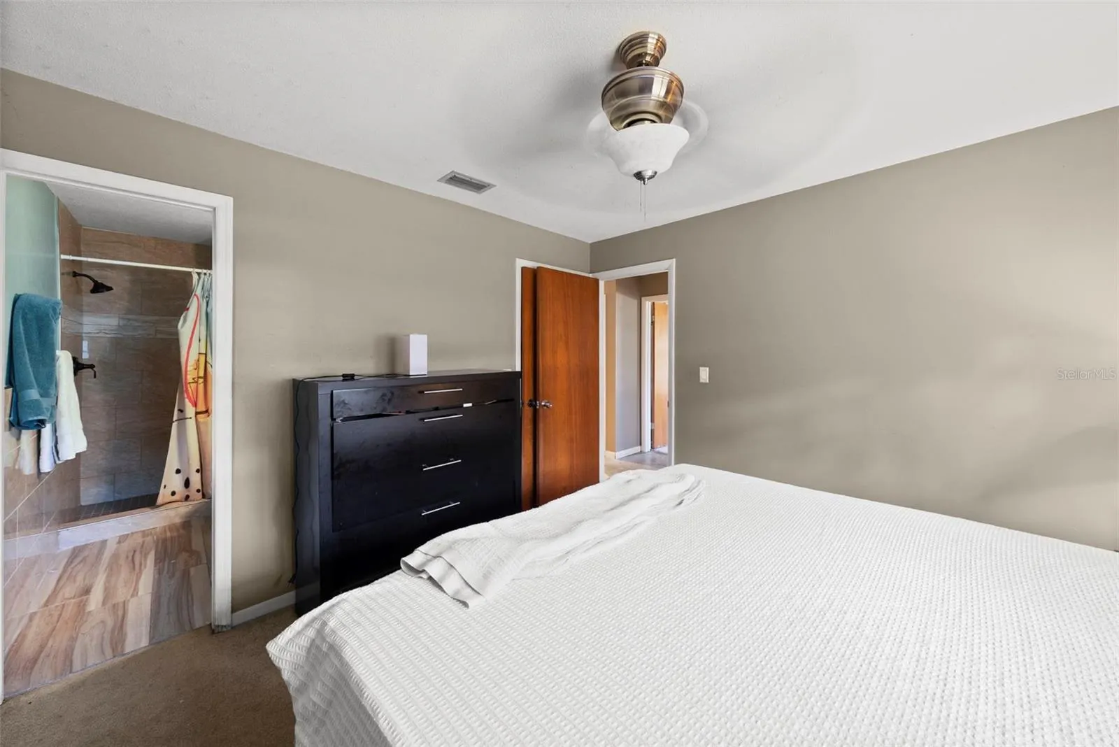 1711 LEONARD DR