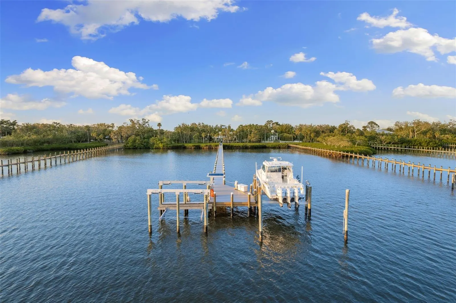 450 BAYSHORE DR