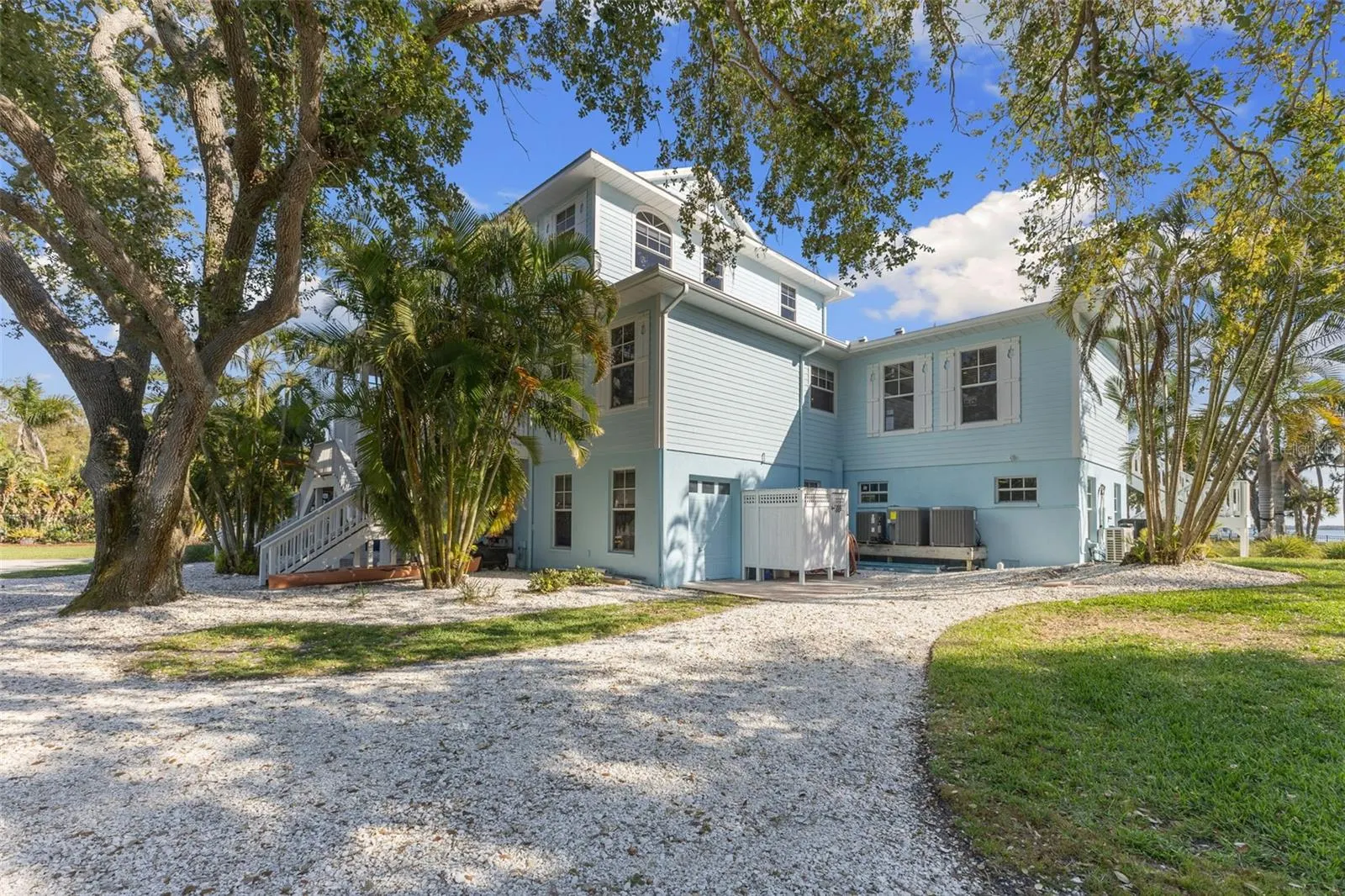 450 BAYSHORE DR