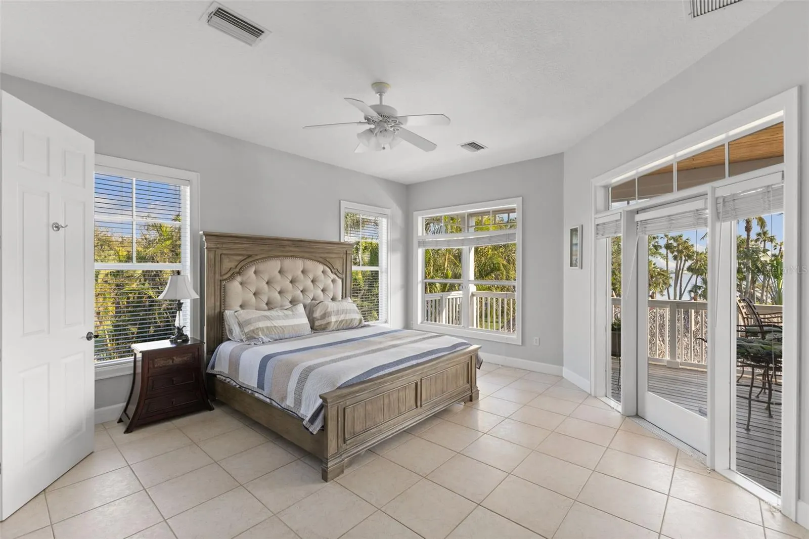 450 BAYSHORE DR