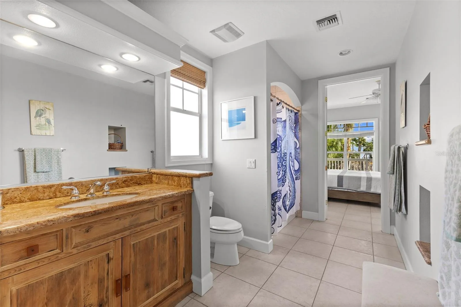 450 BAYSHORE DR
