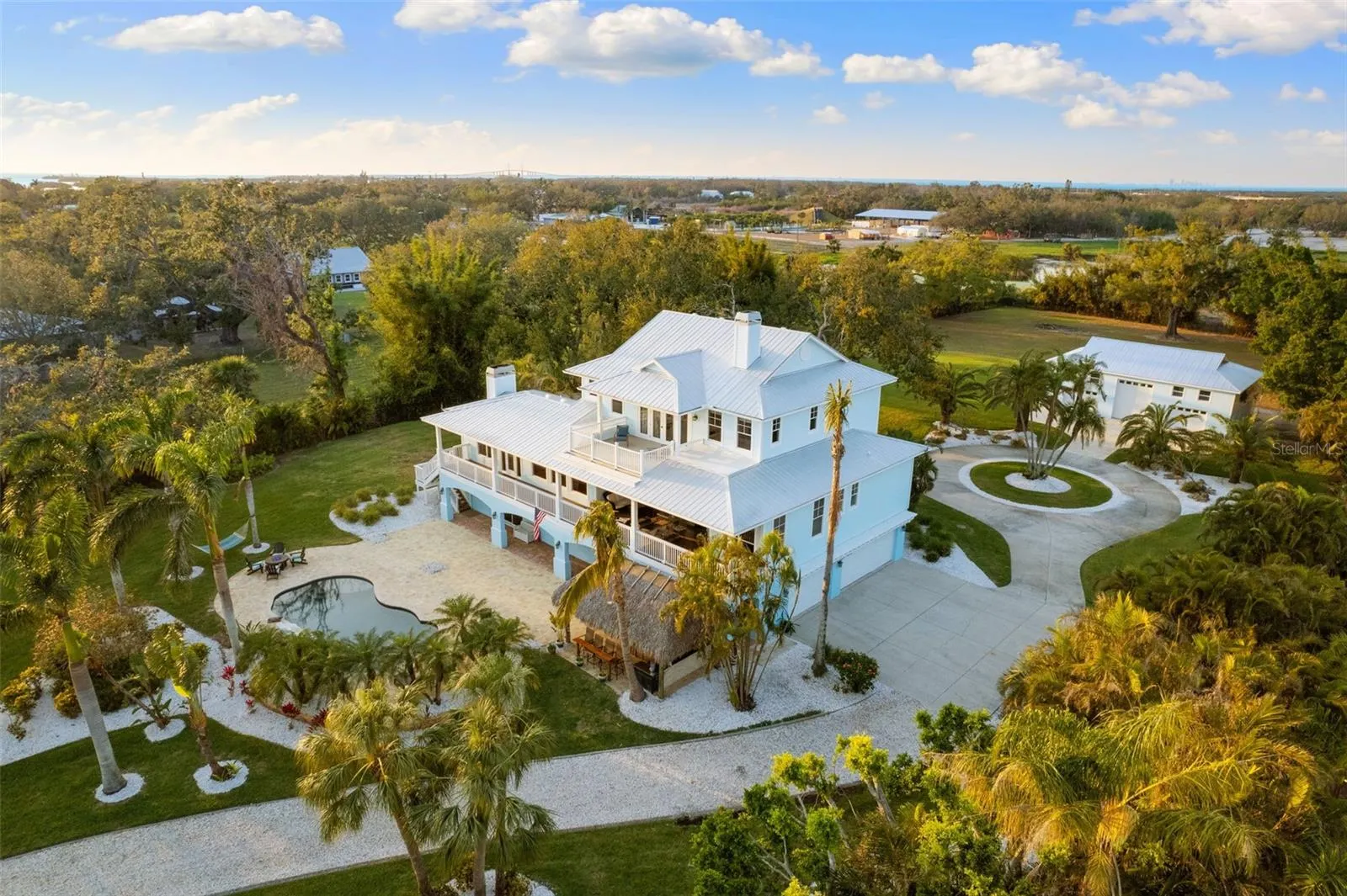 450 BAYSHORE DR