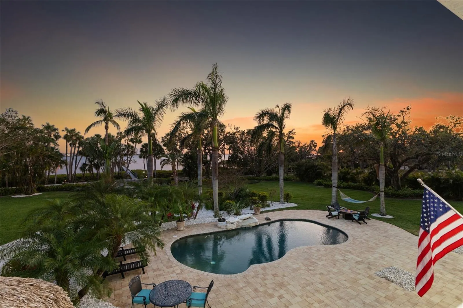 450 BAYSHORE DR