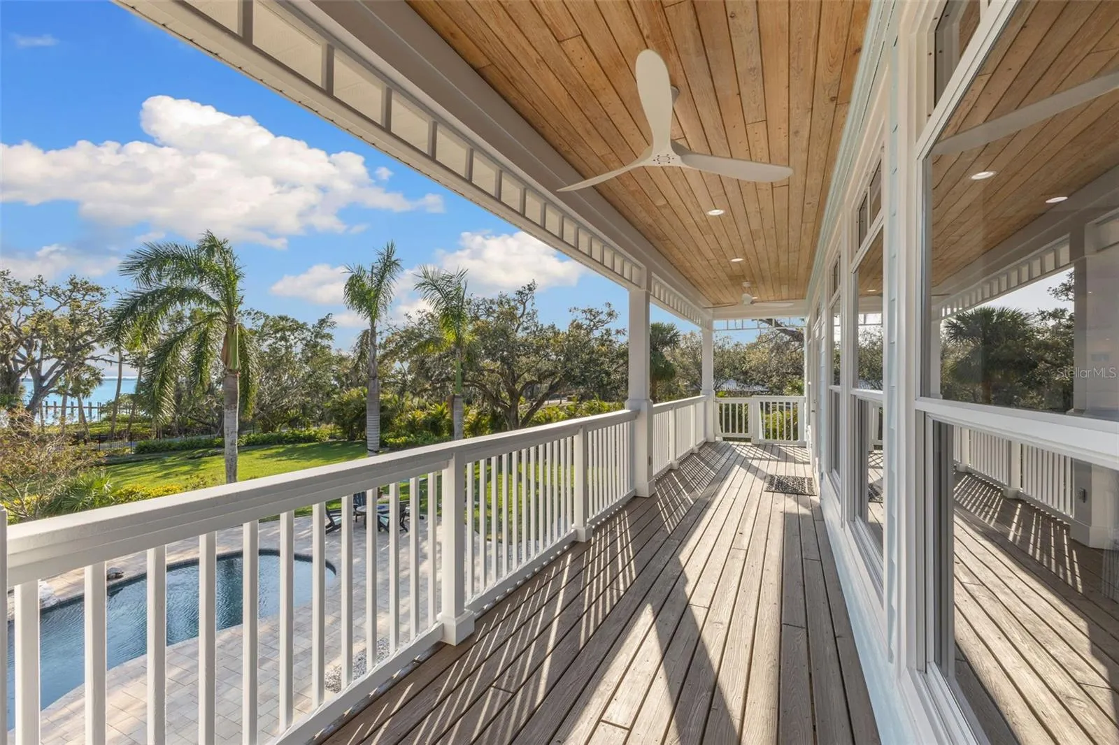 450 BAYSHORE DR