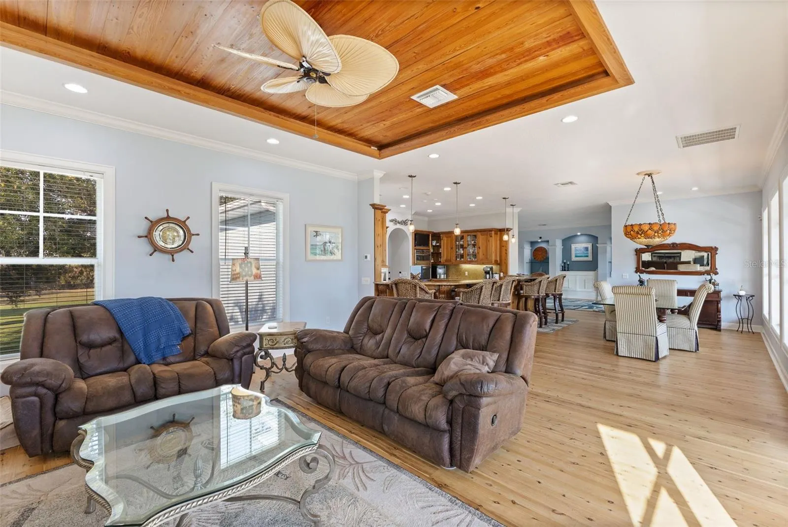 450 BAYSHORE DR