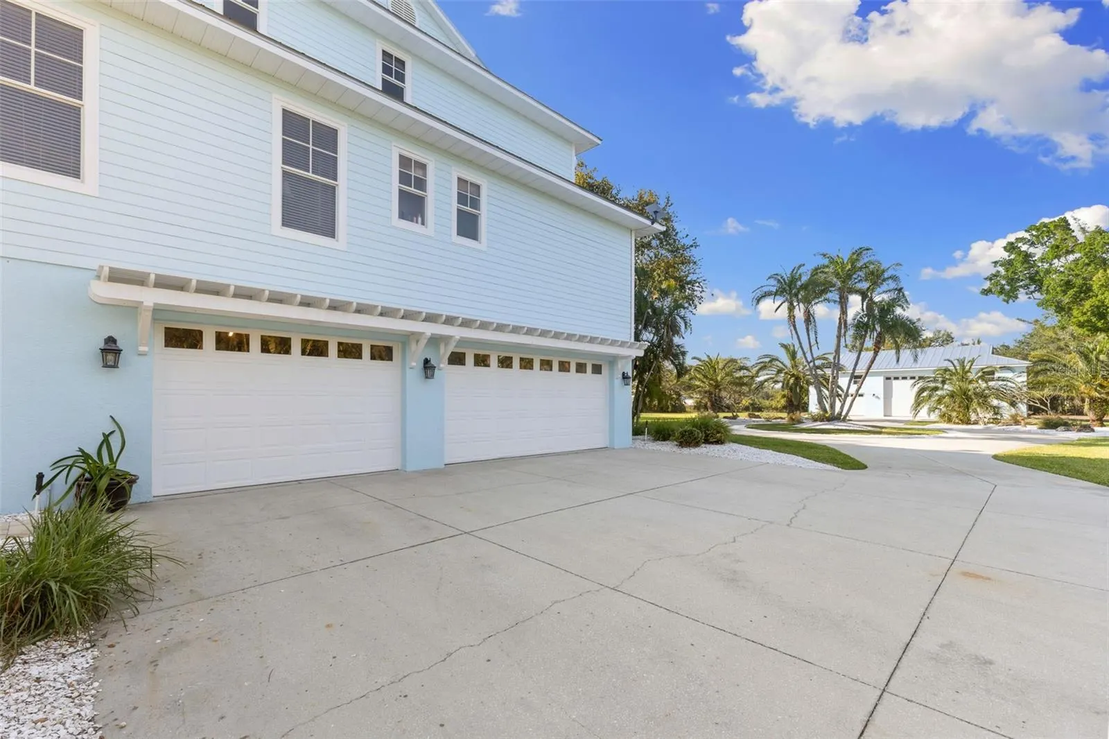 450 BAYSHORE DR