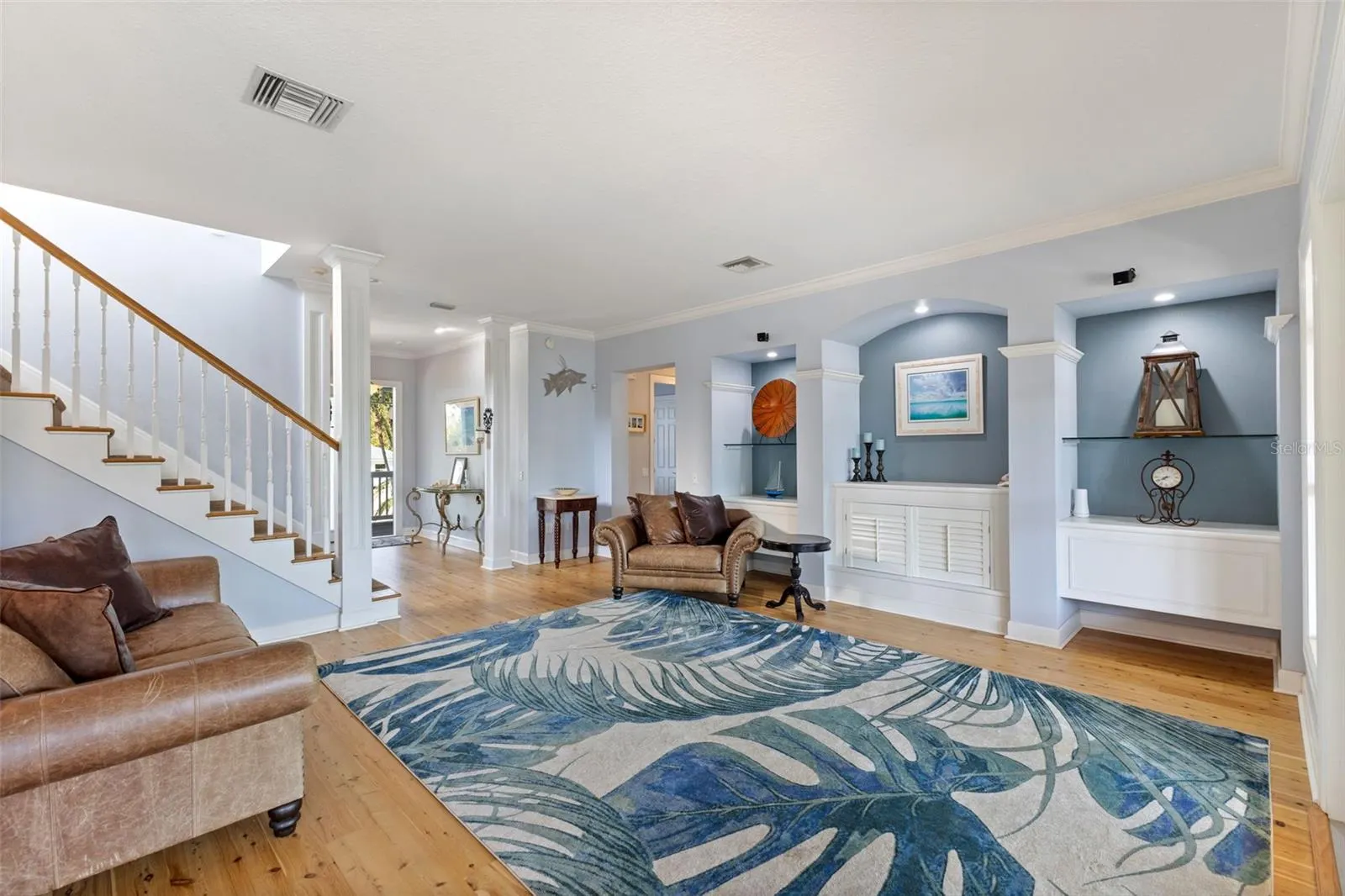 450 BAYSHORE DR