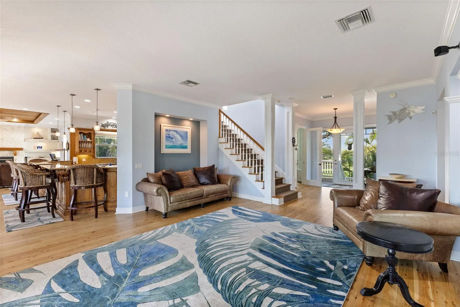 450 BAYSHORE DR