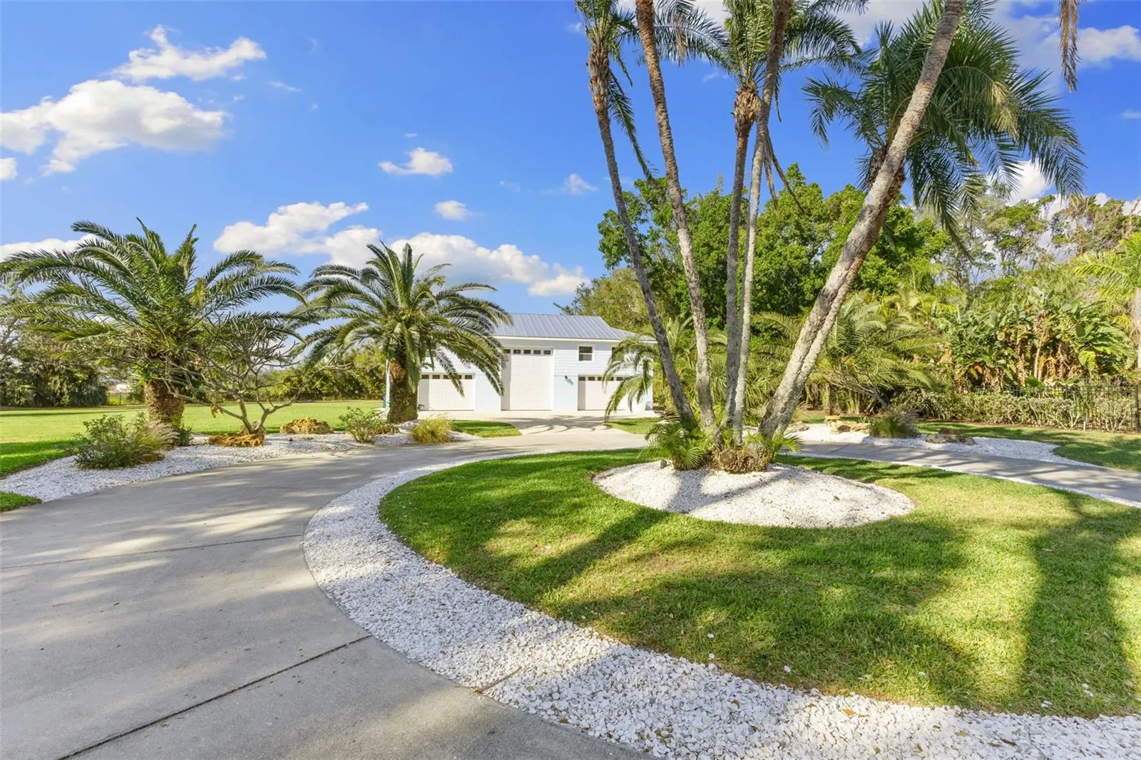 450 BAYSHORE DR
