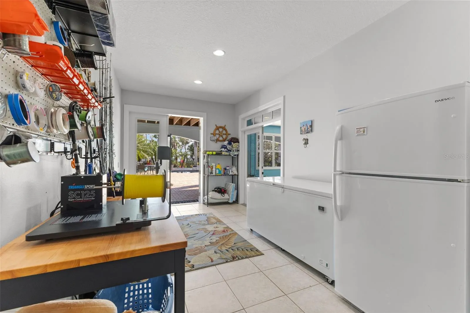 450 BAYSHORE DR