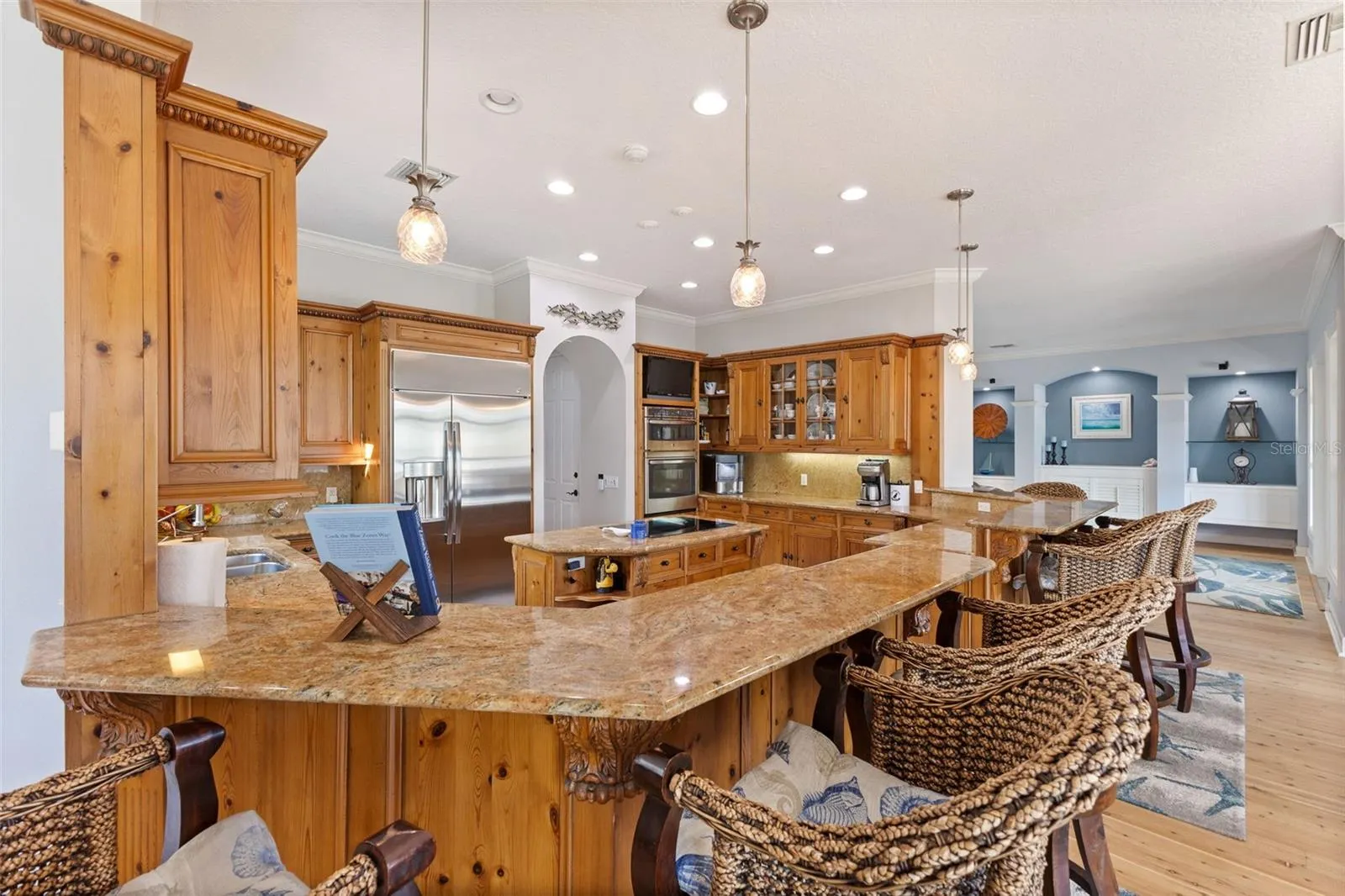 450 BAYSHORE DR