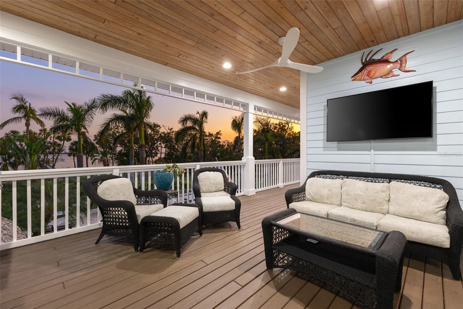 450 BAYSHORE DR