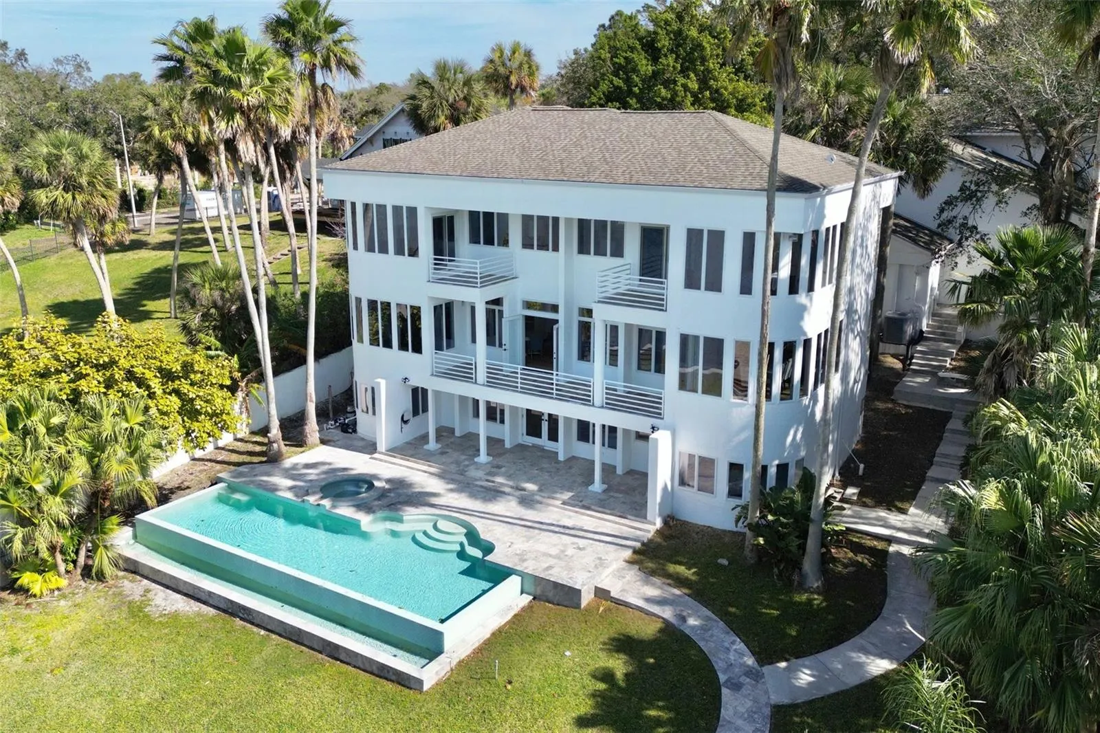 1100 N OSCEOLA AVE