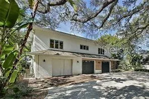 1100 N OSCEOLA AVE