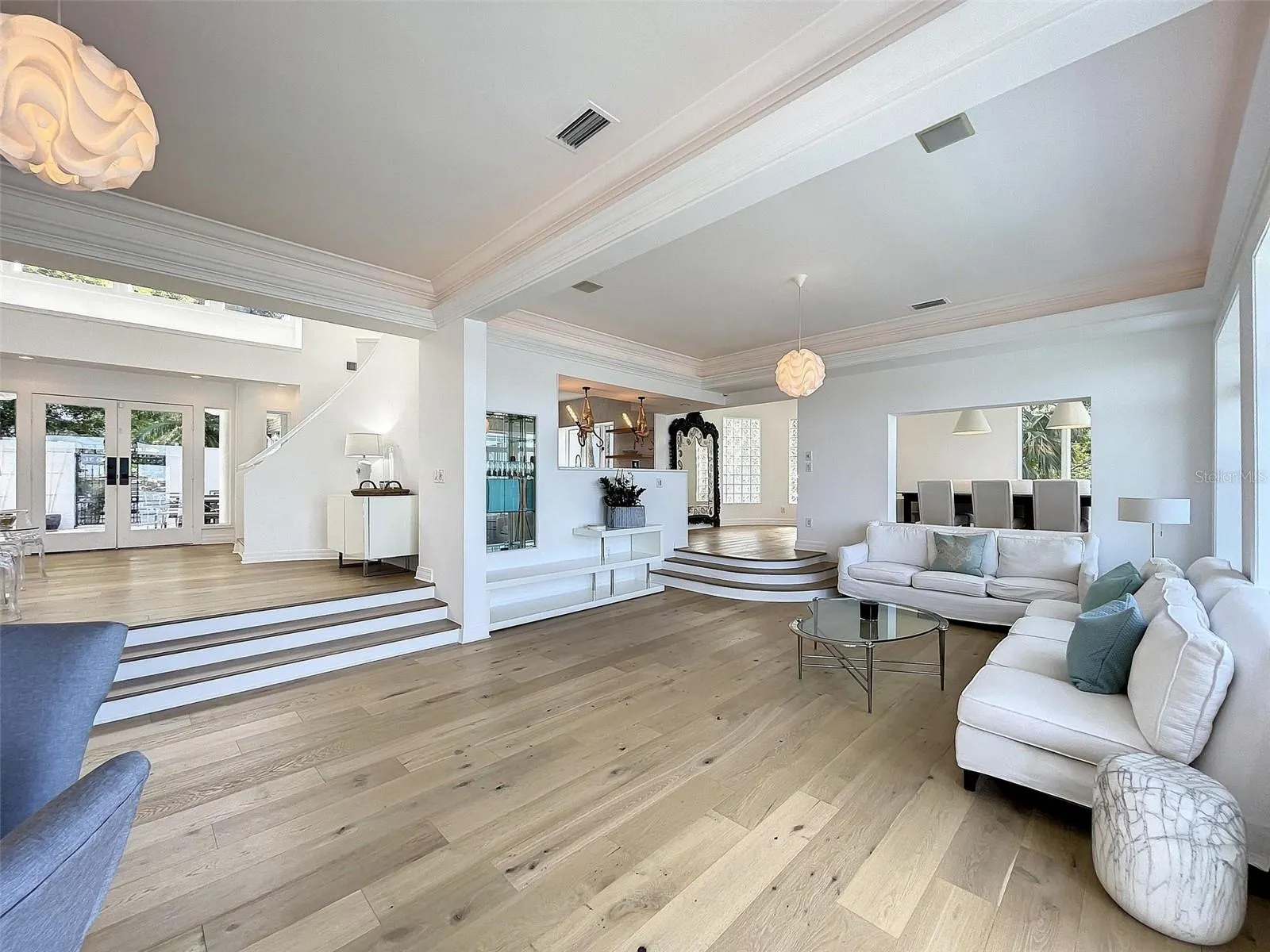 1100 N OSCEOLA AVE