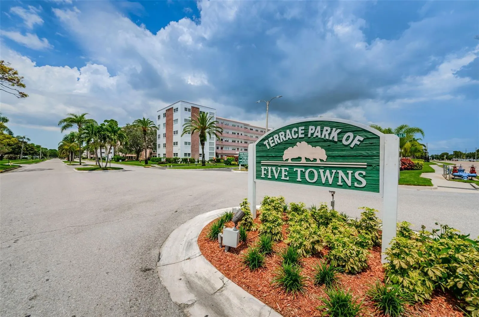 5969 TERRACE PARK DR N #304, #304