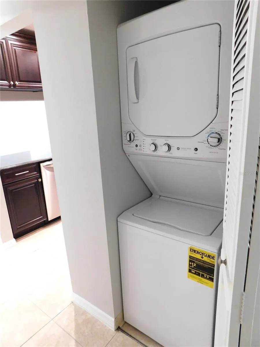 1308 PINE RIDGE CIR E #H3, #H3