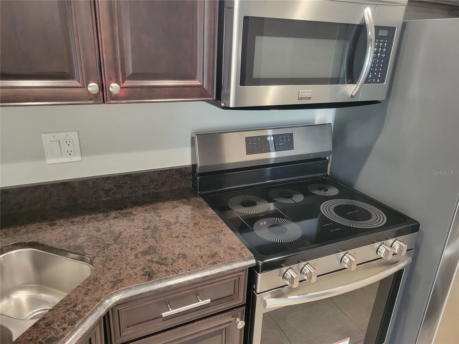 1308 PINE RIDGE CIR E #H3, #H3