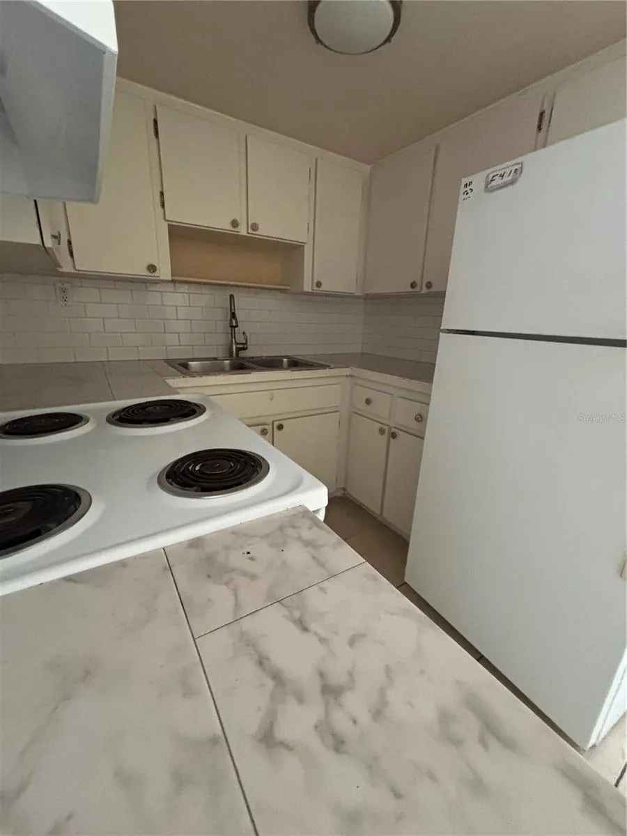 1008 PINELLAS ST #9, #9