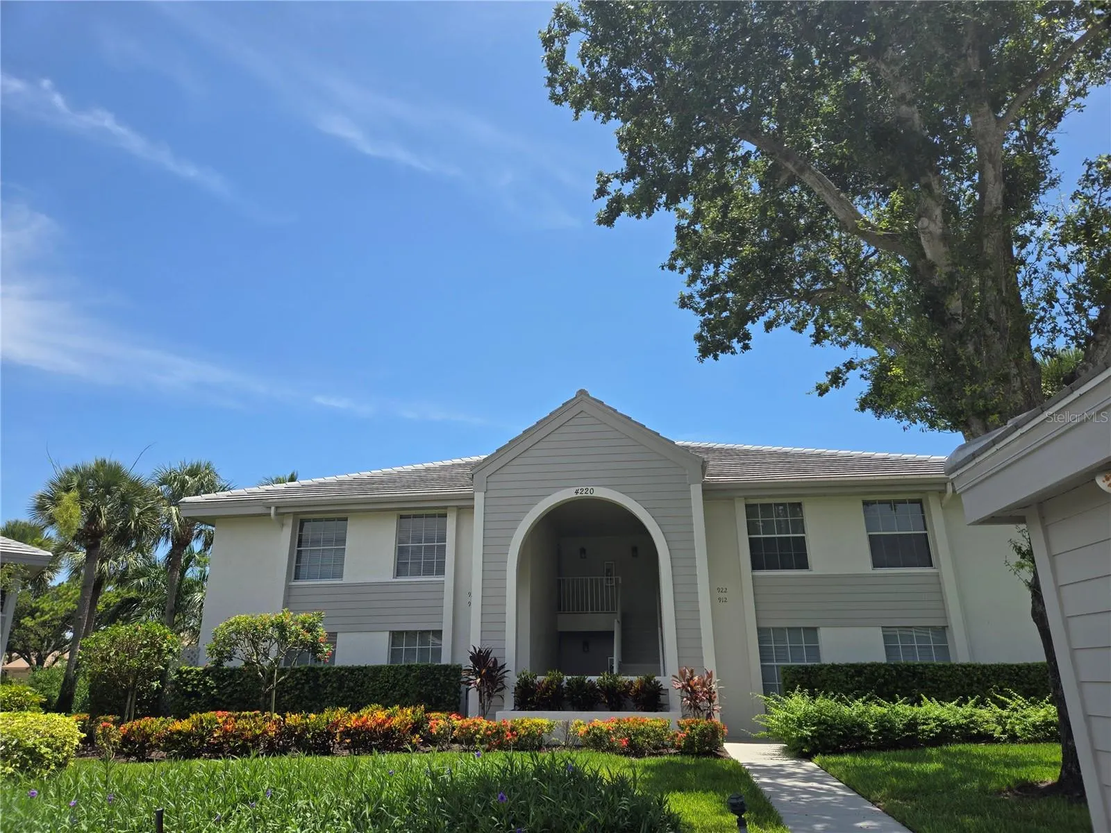 4220 LAKE FOREST DR #921, #921