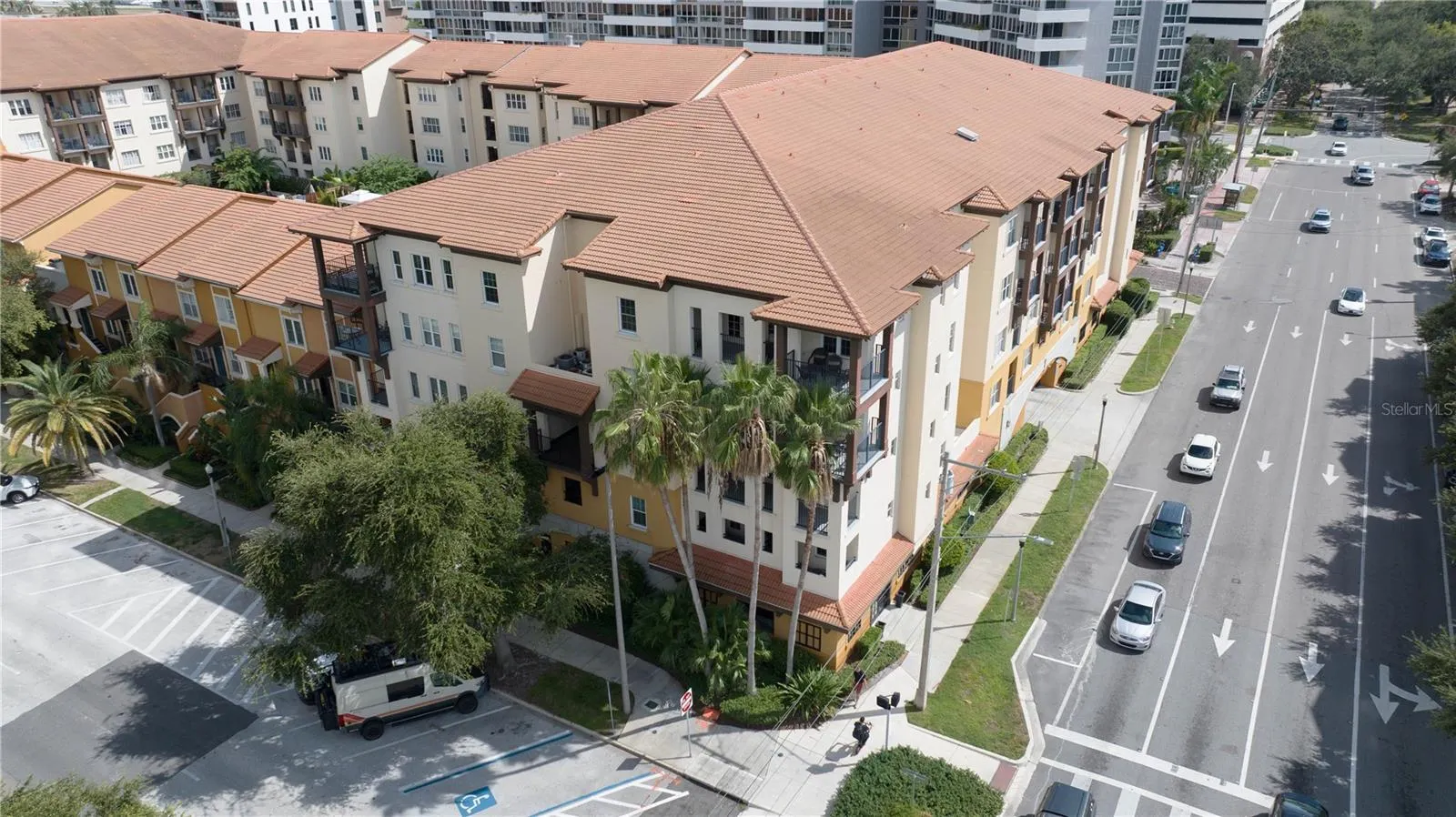 200 4TH AVE S #231, #231