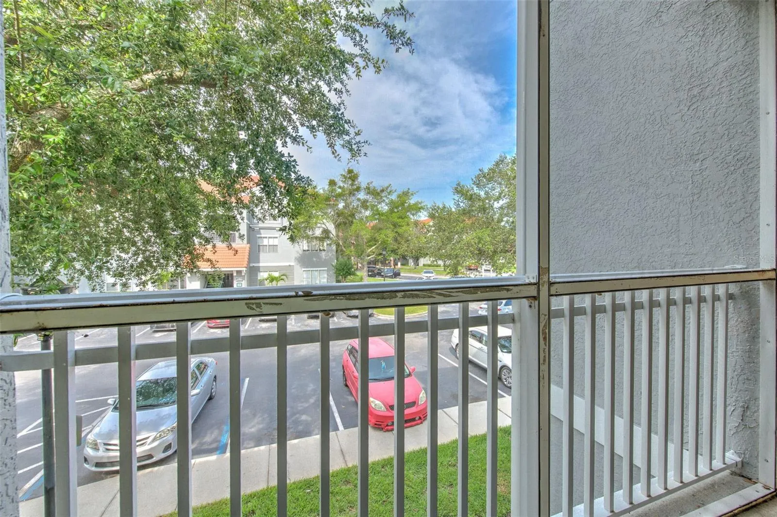 18001 RICHMOND PLACE DR #123, #123