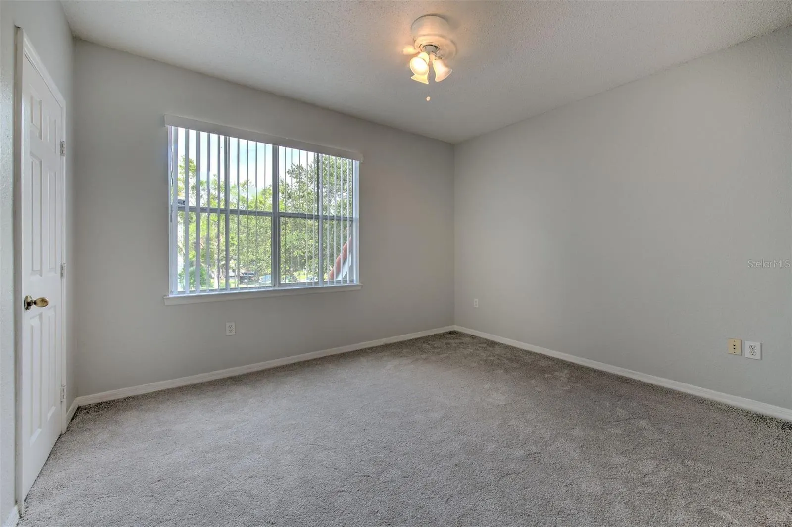 18001 RICHMOND PLACE DR #123, #123