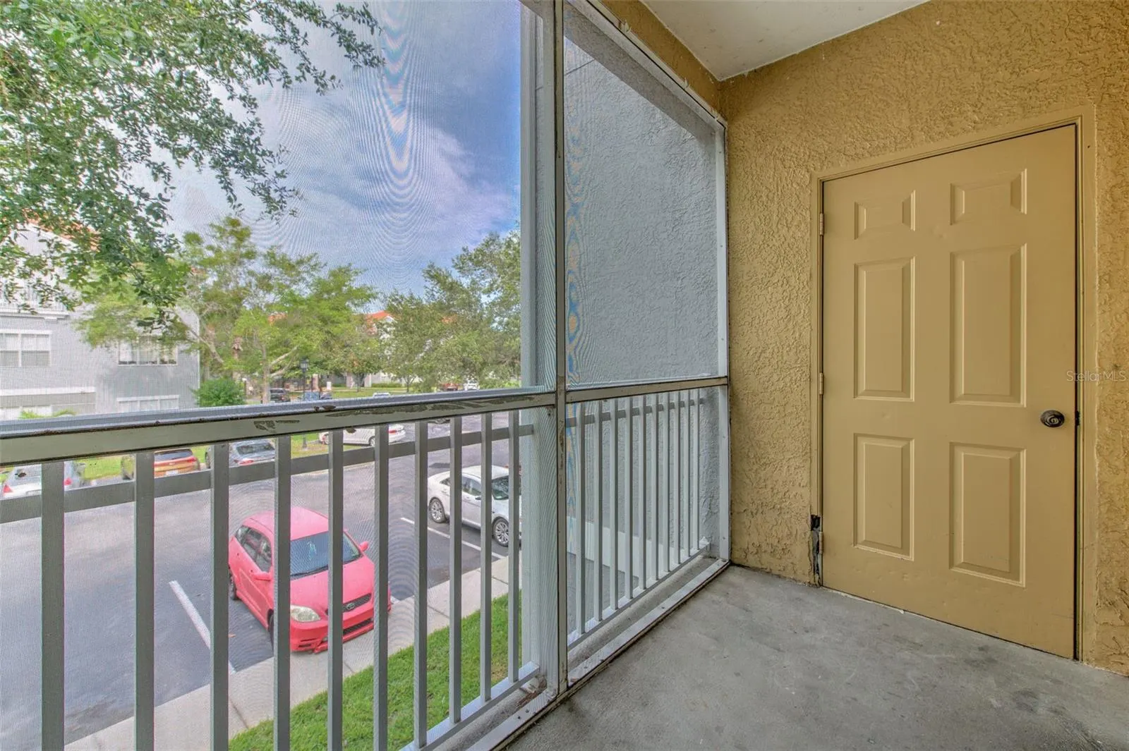 18001 RICHMOND PLACE DR #123, #123