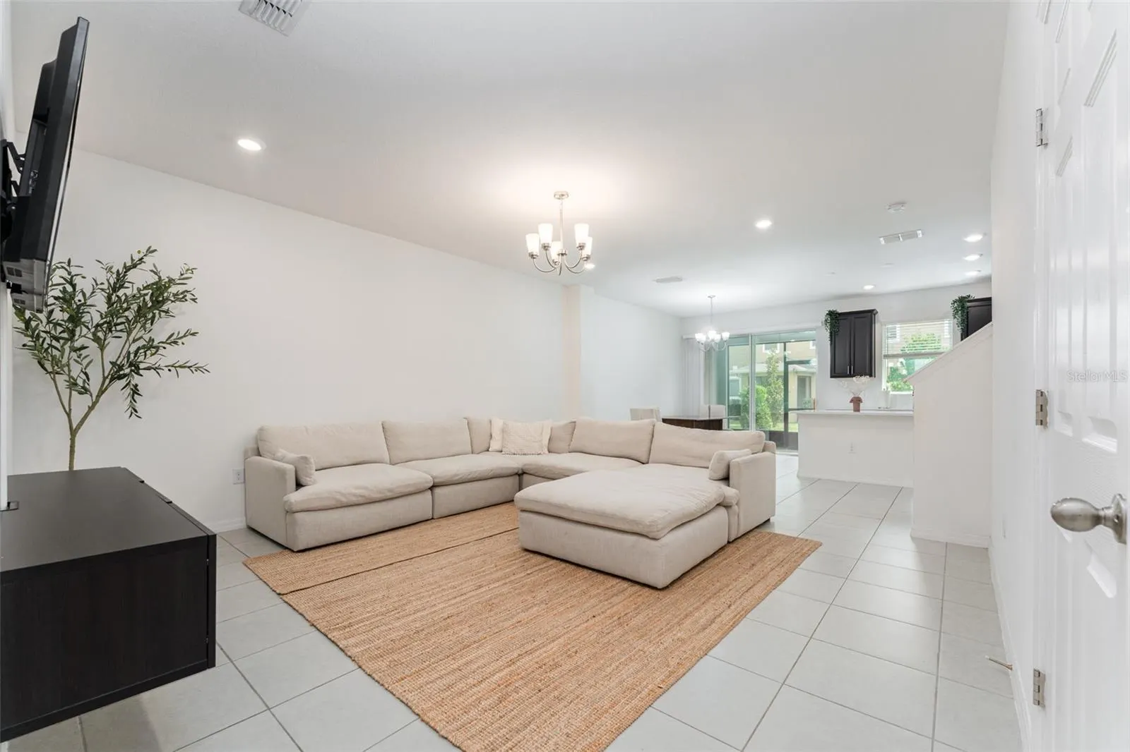 14072 KITE LN
