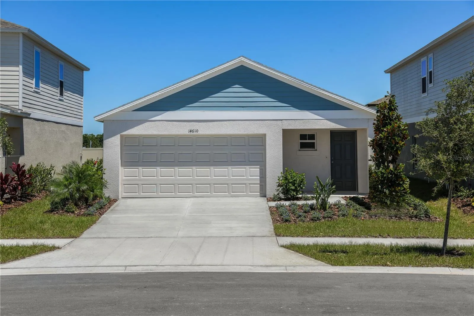 4122 GERBERA DAISY AVE
