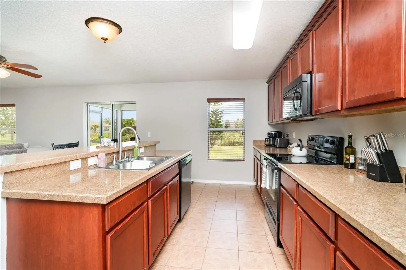 221 STAR SHELL DR
