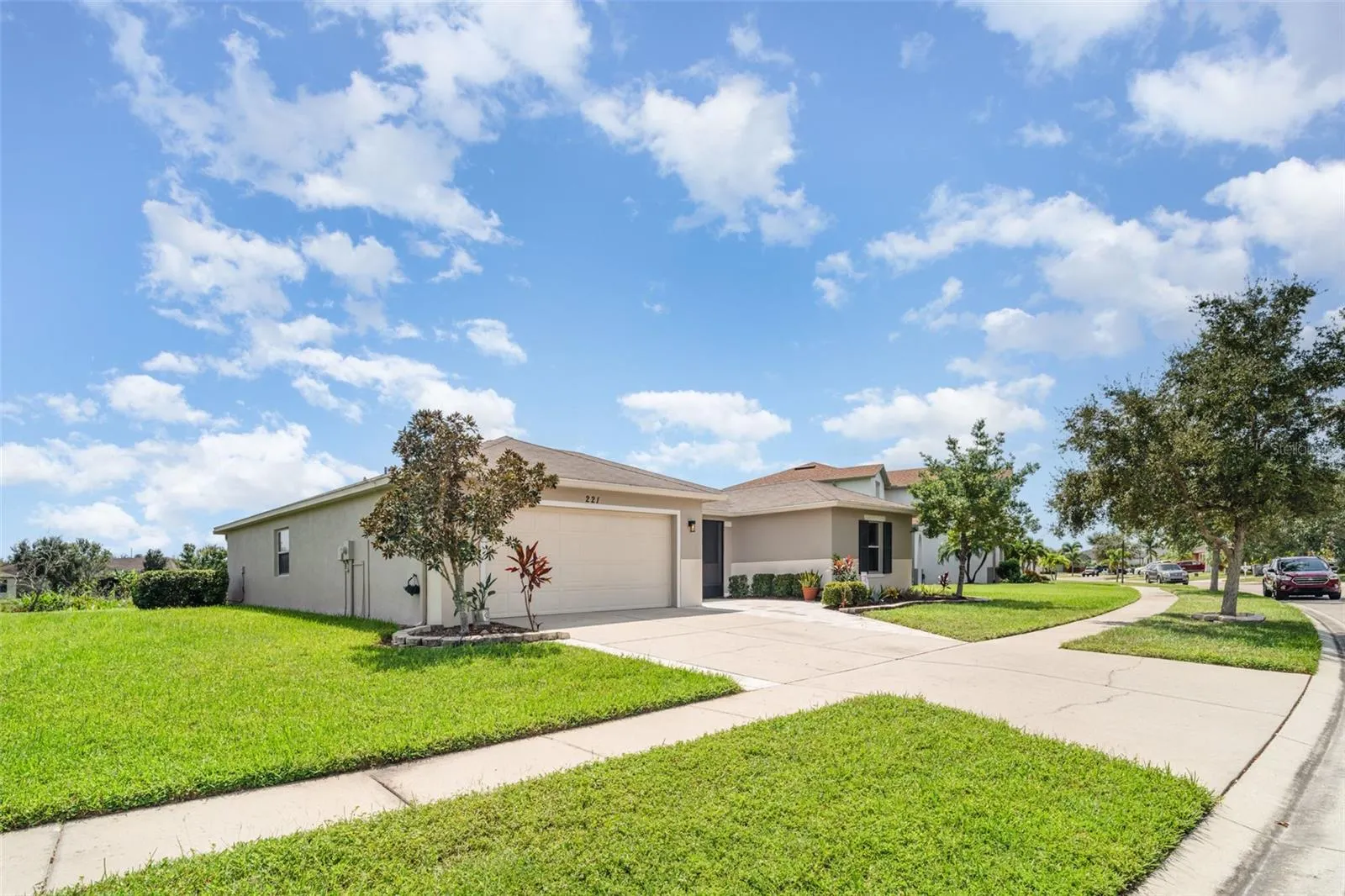 221 STAR SHELL DR